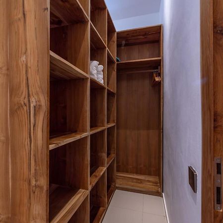 Turan Casa Auri Seminyak Βίλα Εξωτερικό φωτογραφία