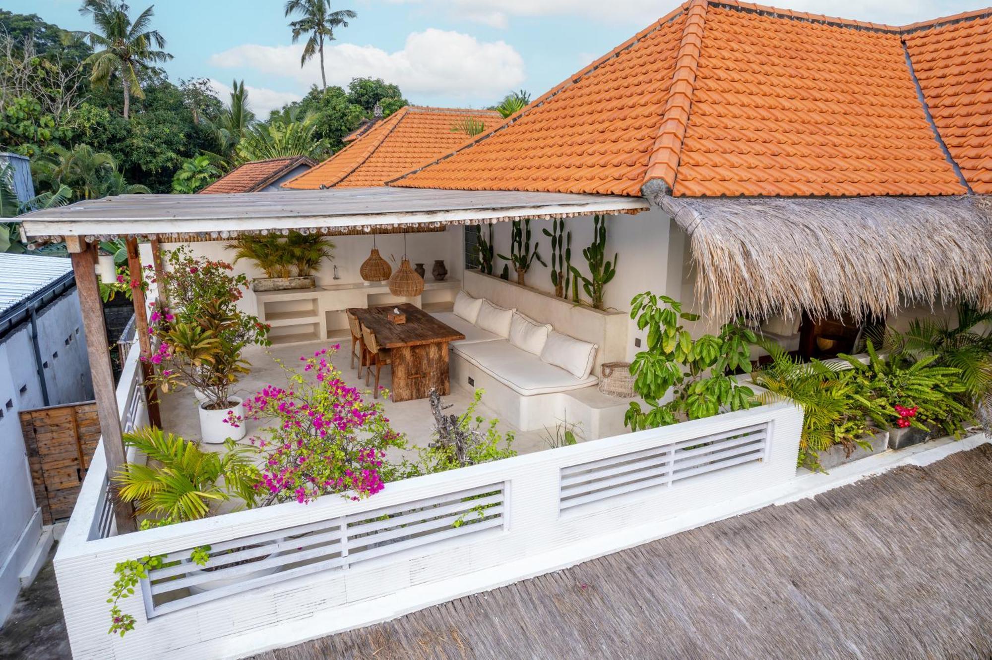 Turan Casa Auri Seminyak Βίλα Εξωτερικό φωτογραφία