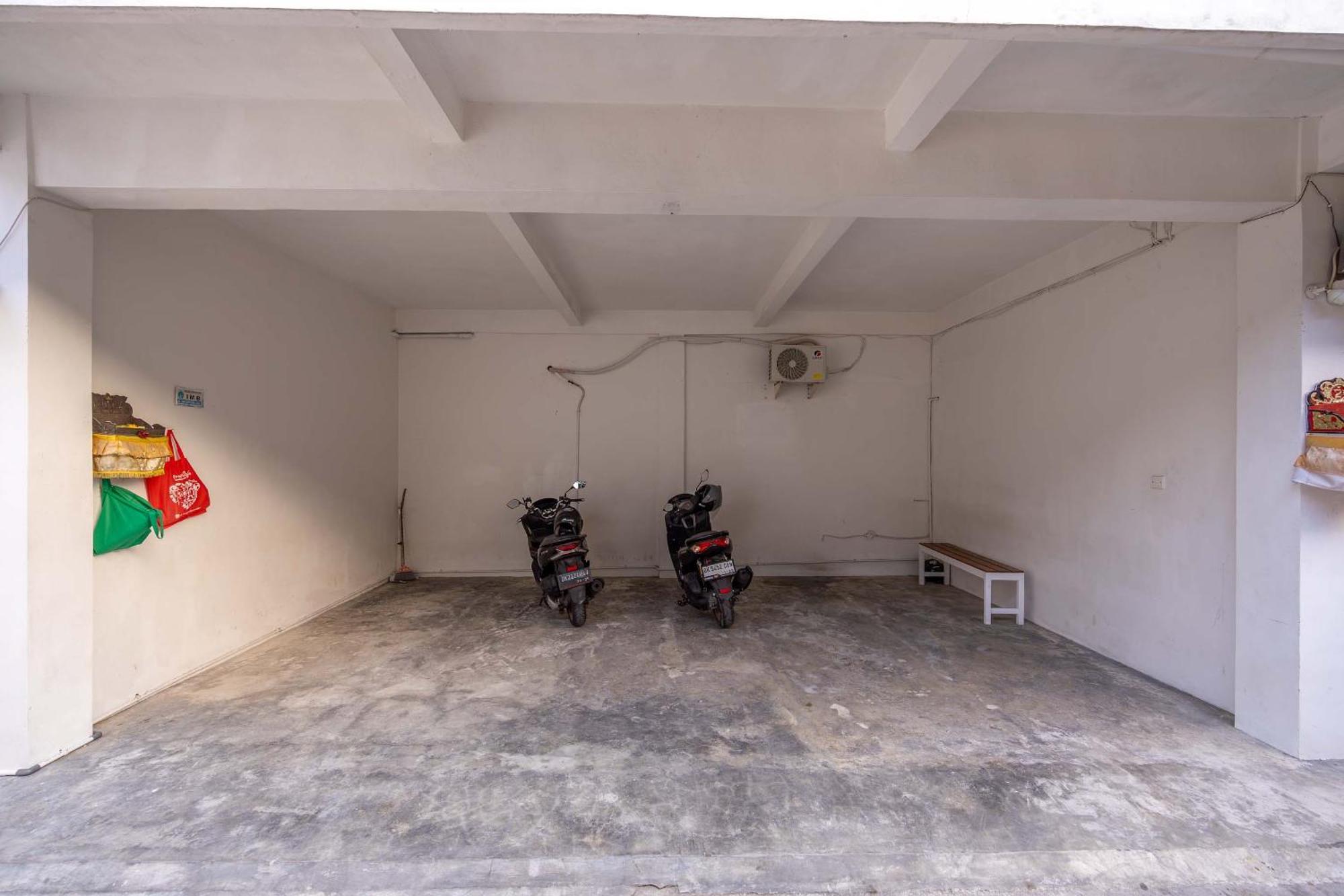 Turan Casa Auri Seminyak Βίλα Εξωτερικό φωτογραφία